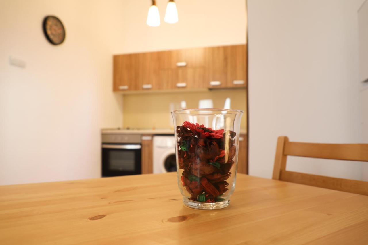 בוקרשט Ultracentral Apartament With Balcony - Old Town מראה חיצוני תמונה