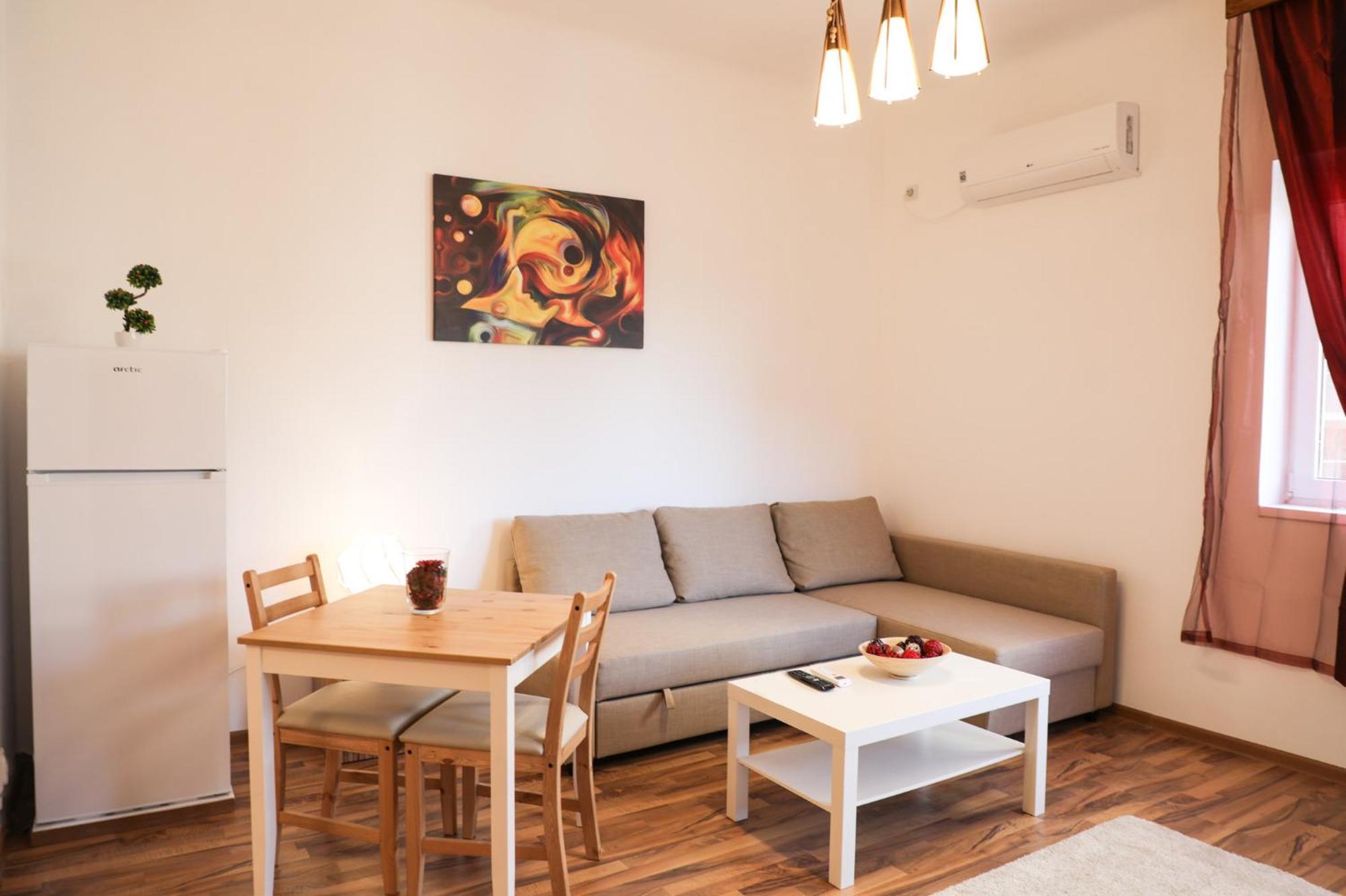 בוקרשט Ultracentral Apartament With Balcony - Old Town מראה חיצוני תמונה