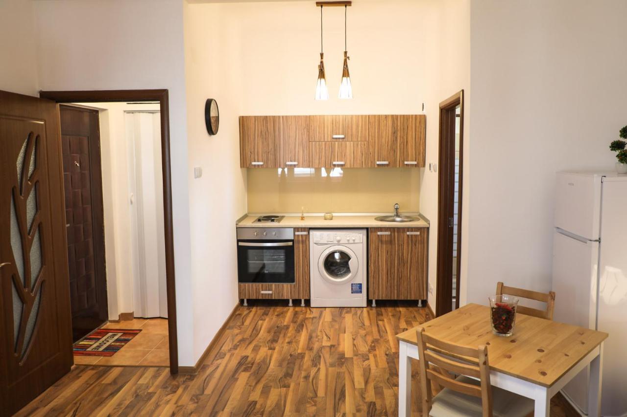 בוקרשט Ultracentral Apartament With Balcony - Old Town מראה חיצוני תמונה